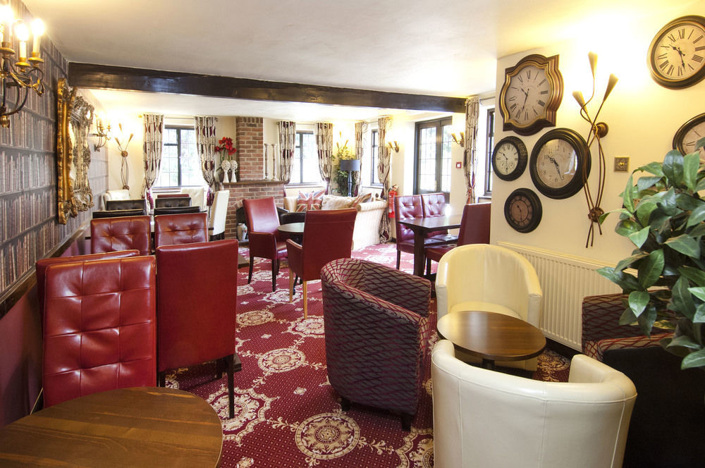 The Roundabout Hotel Pulborough Esterno foto